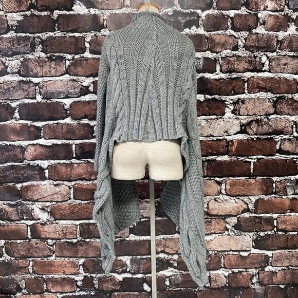 BLAYDE Sweater Cardigan NWT Chunky Cable Knit Gray Waterfall Wool Size Small - Picture 6 of 12